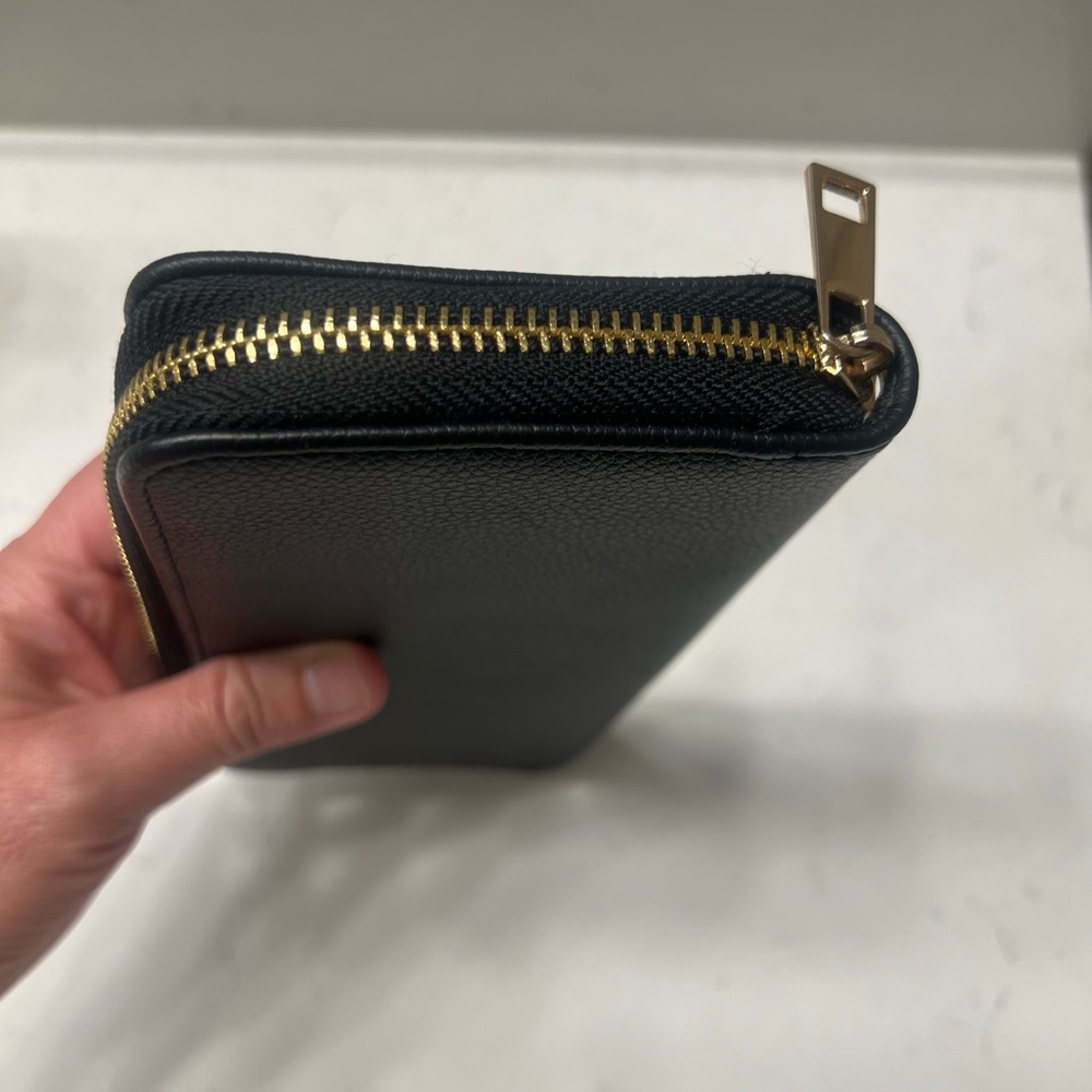 Marc Jacobs “The Wallet” Black Zip Around Leather Wallet – Gold Hardware - Picture 6 of 12